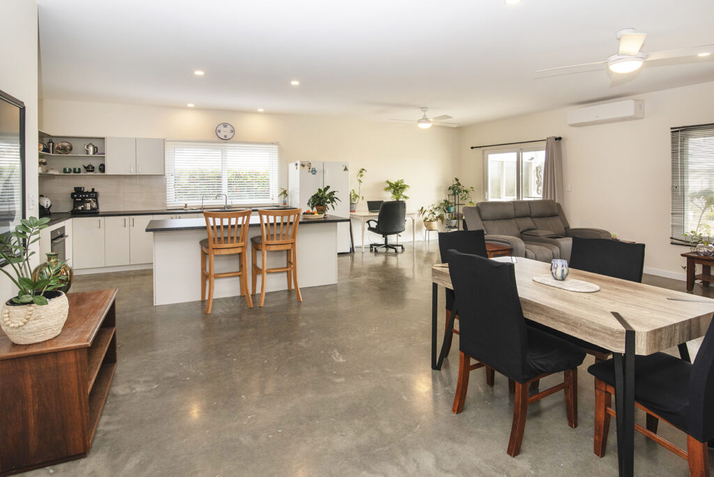 Small Footprint...Big Life - UNDER OFFER 6 32 Kulbardi Way 7 1